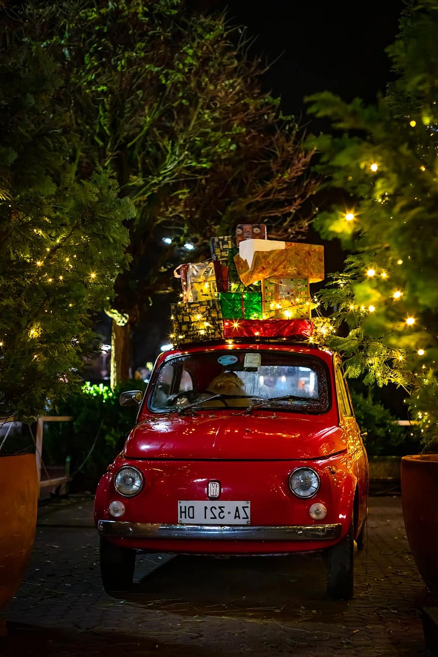 bil, jul, rødt bånd, gaver, gammel bil