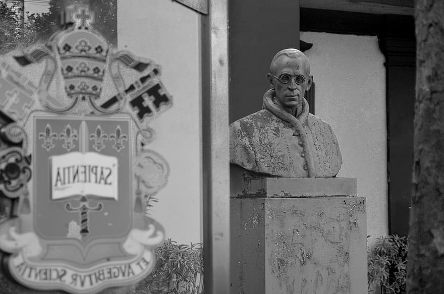 statue, monument, Université catholique pontificale, Sao Paulo, buste, sculpture, homme, Université, noir et blanc, Hommes, architecture