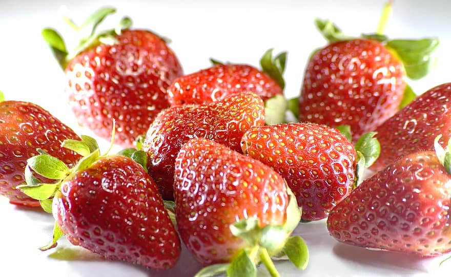 des fraises, fruits, aliments, baies, sucré, délicieux, dessert, mûr, Frais, vitamines, en bonne santé
