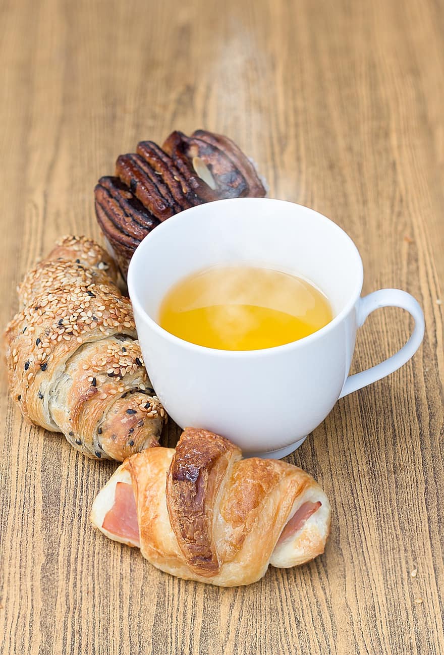 pane, tè, prima colazione, spuntino, rinfresco, cibo, avvicinamento, legna, freschezza, croissant, tavolo