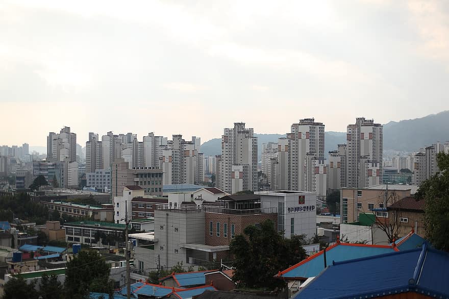 Daejeon, daedong, parque del cielo, paisaje urbano, arquitectura, exterior del edificio, rascacielos, horizonte urbano, estructura construida, techo, vida en la ciudad