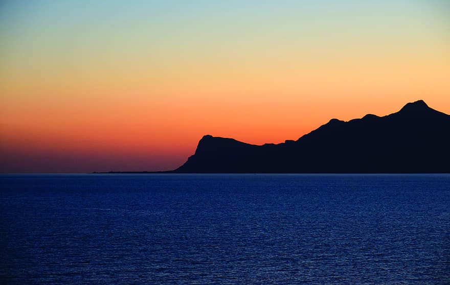 solnedgang, hav, silhouette, skumring, kveld, vann, blå sjø, blått hav, horisont, fjellene, natur