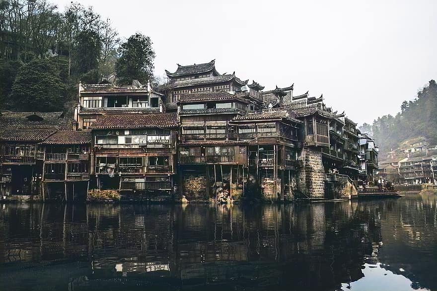 casas de palafitas, rio, Fenghuang, China, Cidade, casas tradicionais, casas antigas, agua, reflexão, prédios, tradicional
