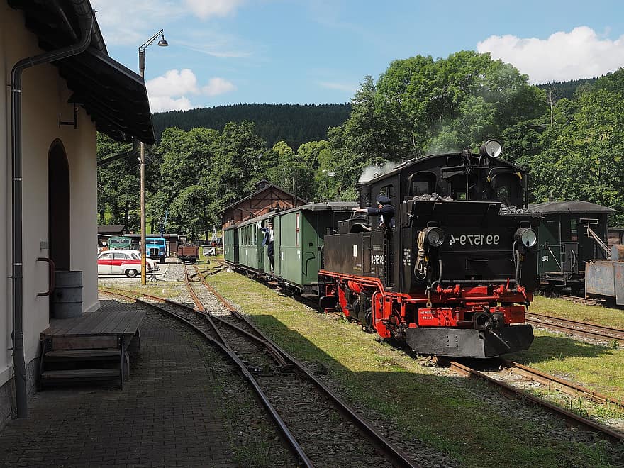 cale ferată îngustă, Saxoniei, orele muntoase, Muzeul Saxon cu ecartament ingust, Upper Knight Green, tren de pasageri, Grünstädtel, închide, plecare, statie