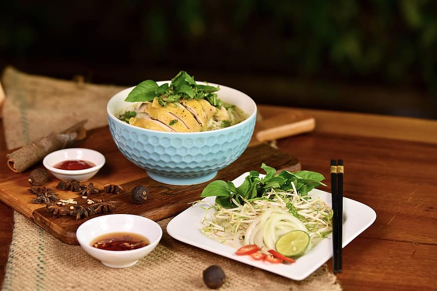 pho ga, Hühner-Pho-Suppe, vietnamesische Küche