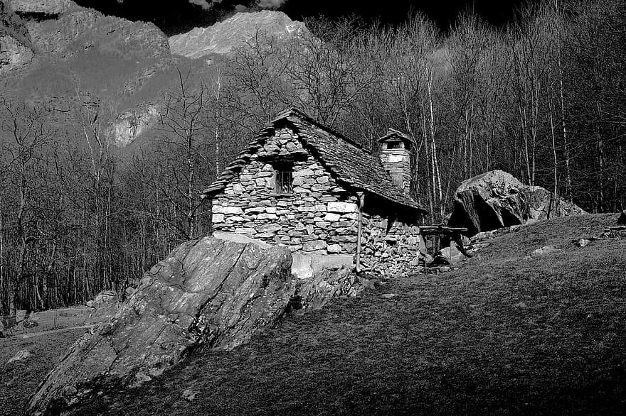 casa di pietra, Cottage, campagna, montagne, foresta, bianco e nero, paesaggio, montagna, vecchio, architettura, capanna