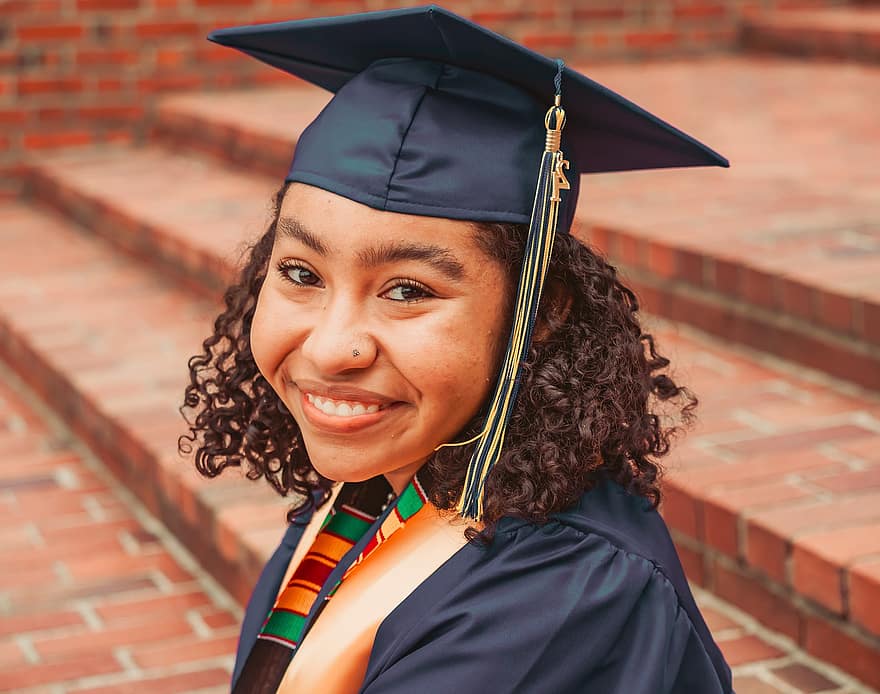 senior-, graduering, kjole, toga, kvast, graduering cap, sort kvinde, sort pige, portræt, uddannelse, bestå