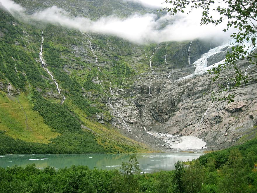 λίμνη, βουνά, παγετώνας, Νορβηγία, Σκανδιναβία, χιόνι, νερό, σύννεφα, φύση, πάγος