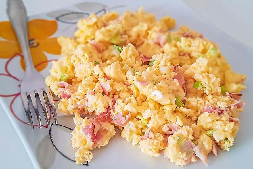 яичница-болтунья, завтрак, питание, еда, яйцо, блюдо, вилка