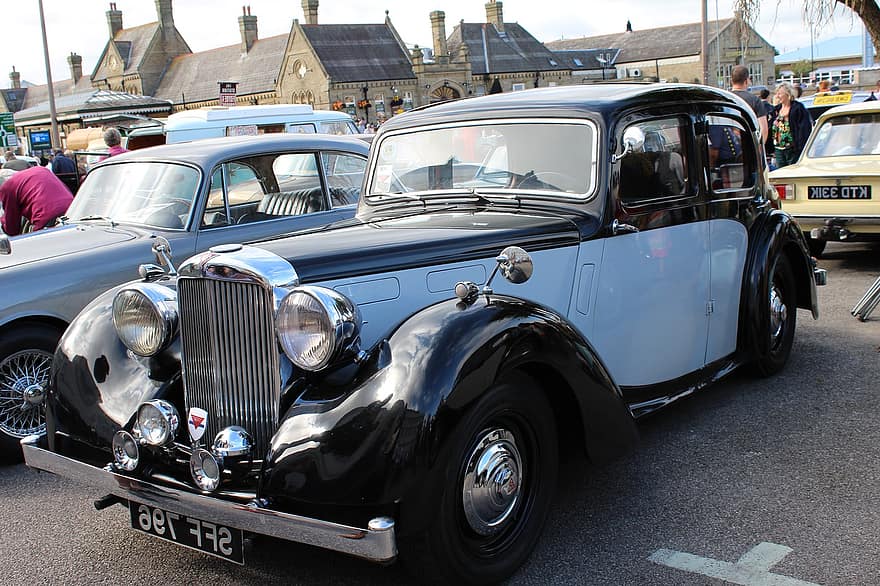 cotxe, vintage, Wolseley, vell, retro, clàssic, automàtic, automòbil, automoció, zona d’aparcament, urbà