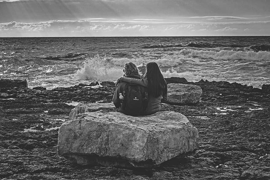 Friends, Women, Beach, Seaside, Outdoors, Together, Sea, Sky, men, love, black and white
