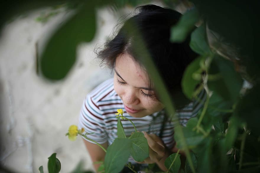 Girl, Plant, Portrait, Nature, Smile, Leaves, Woman, Striped T-shirt, Pea's Tree, Legume, Flowers