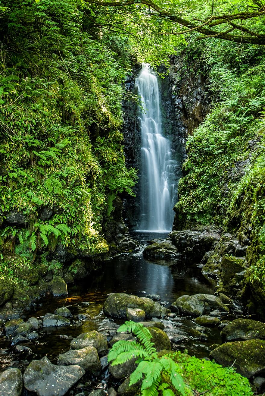 cascada, corrent, roques, reflexió, naturalesa, glen, Glens d'Antrim, Irlanda, paisatge