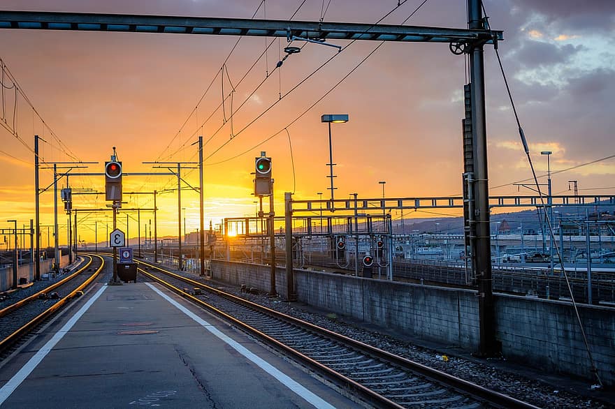 puesta de sol, ferrocarril, estación de tren, pistas, vías del tren, zug, urbano, transporte, oscuridad, crepúsculo, Sonnenuntergang