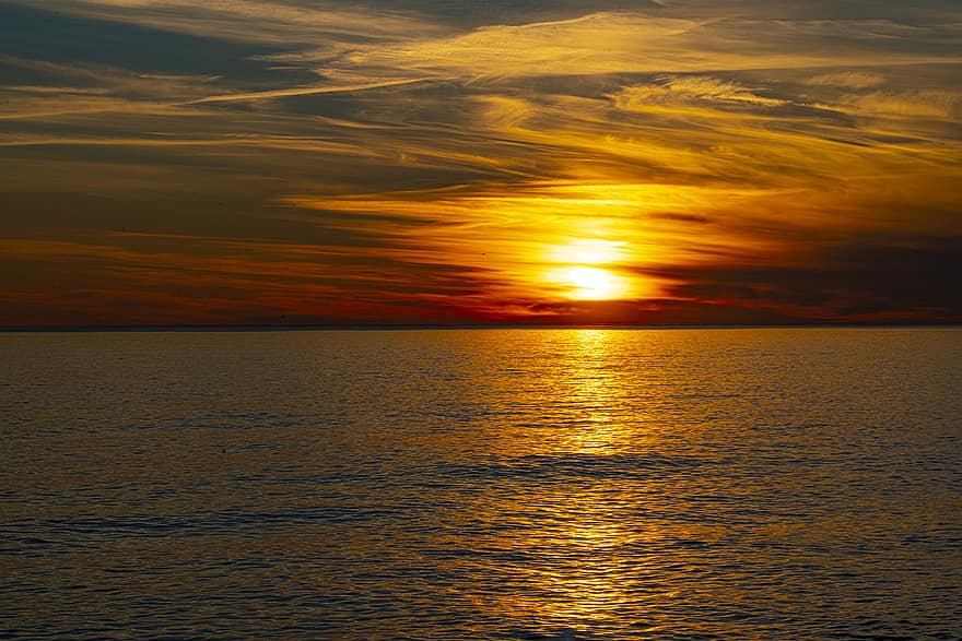 puesta de sol, Dom, mar, luz del sol, nubes, horizonte, cielo naranja, cielo, Oceano, agua, olas