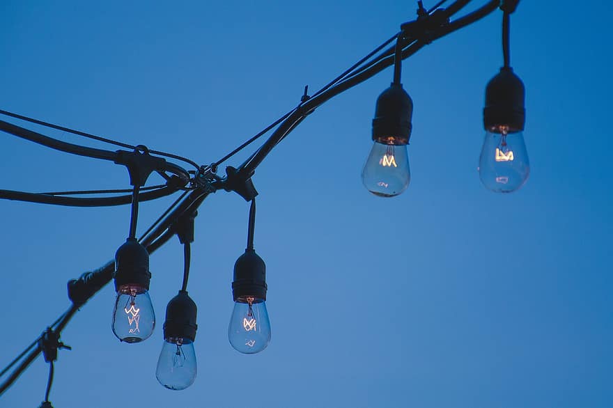 ハンギングライト、電球、ライト、レトロ、ぶら下がっている、ランプ、エネルギー、バルブ、点灯、デコレーション、イルミネーション