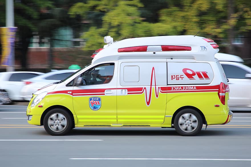 ambulance, urgence, route, vite, véhicule, transport, trafic, Urbain, Daegu, République de Corée