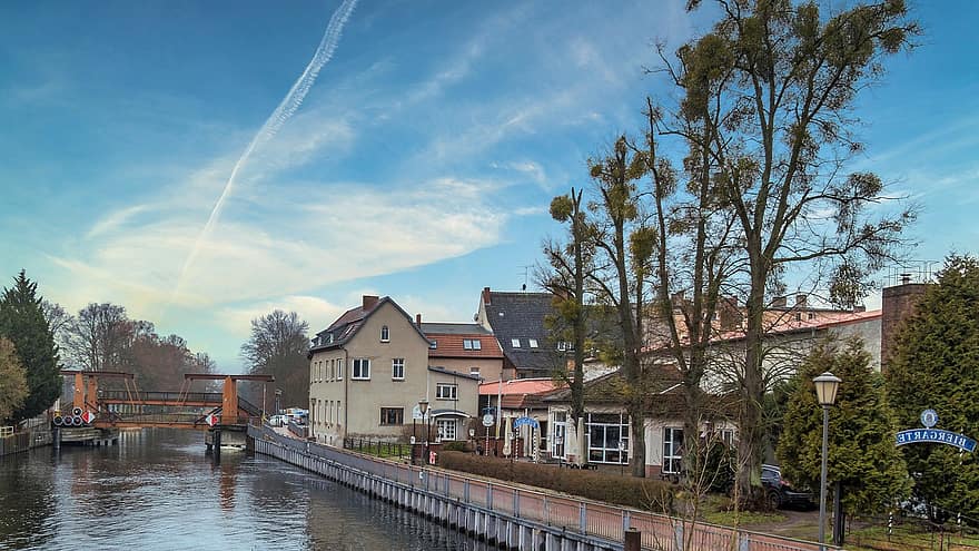 Zehdenick, Havel Kanal, Tyskland, brandenburg, arkitektur, vand, sommer, berømte sted, blå, rejse, bybilledet