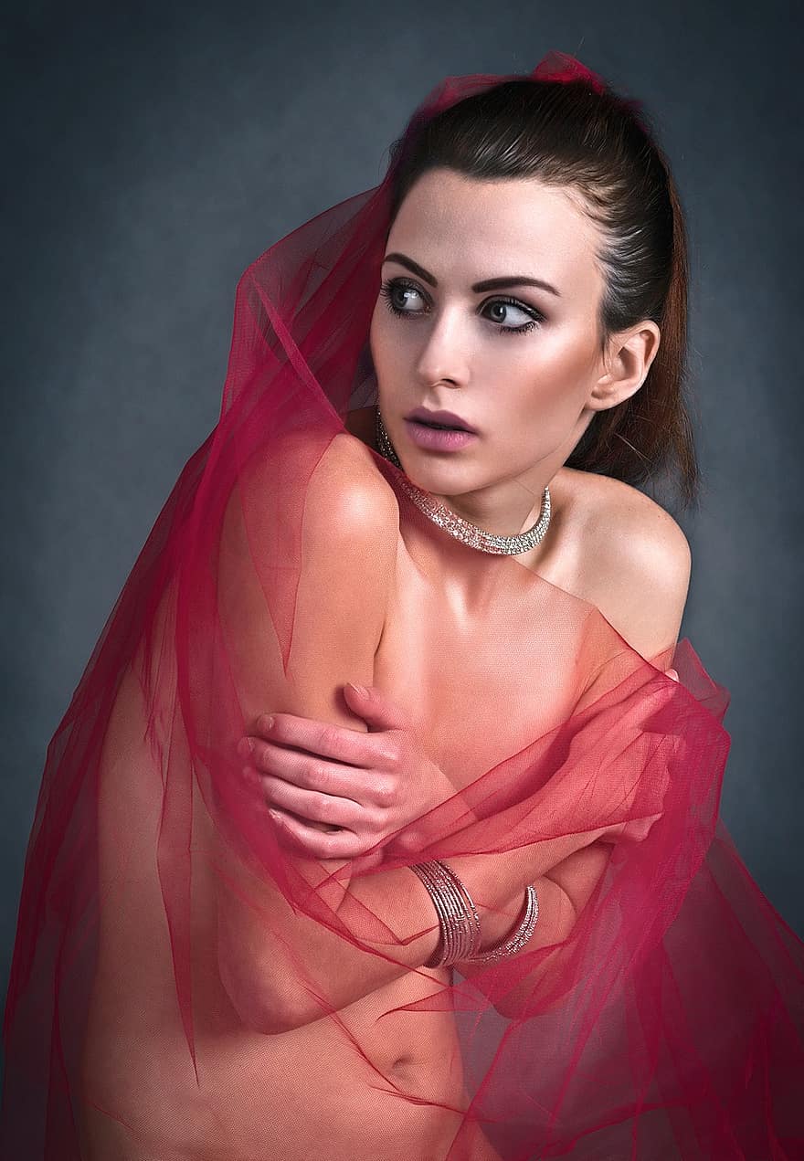 The Fear, Anxiety, Girl, Cover, Feelings, Body, The Emotion, Emotions, Brunette, Tulle, Red