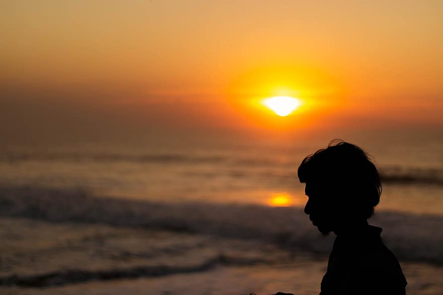 hombre, playa, puesta de sol, silueta, olas, mar, costa, Oceano, agua, línea costera, naturaleza
