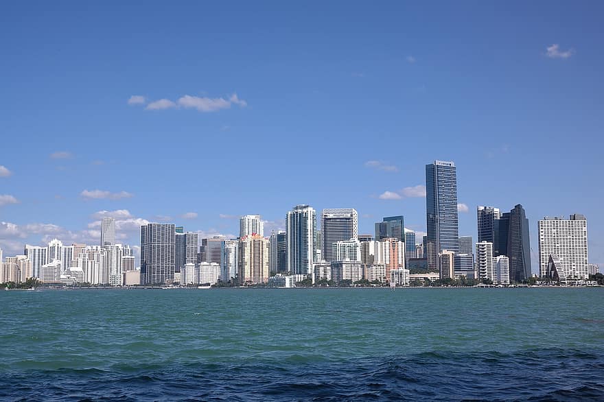 paysage urbain, Miami, l'horizon, immeubles, océan, gratte ciel, extérieur du bâtiment, eau, horizon urbain, bleu, architecture