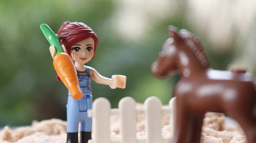 खिलौने, लेगो, खेत, घोड़ा, लड़की