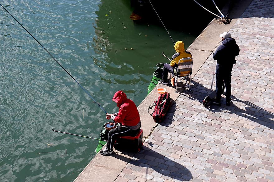 les pêcheurs, pêche, pêche à la ligne, canal, Dock, Paris, France