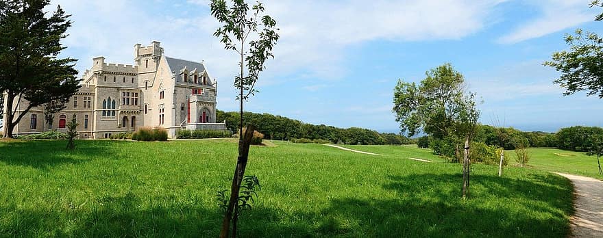 Château, victorien, néo-gothique, en plein air, herbe, architecture, la nature, été, arbre, couleur verte, scène rurale