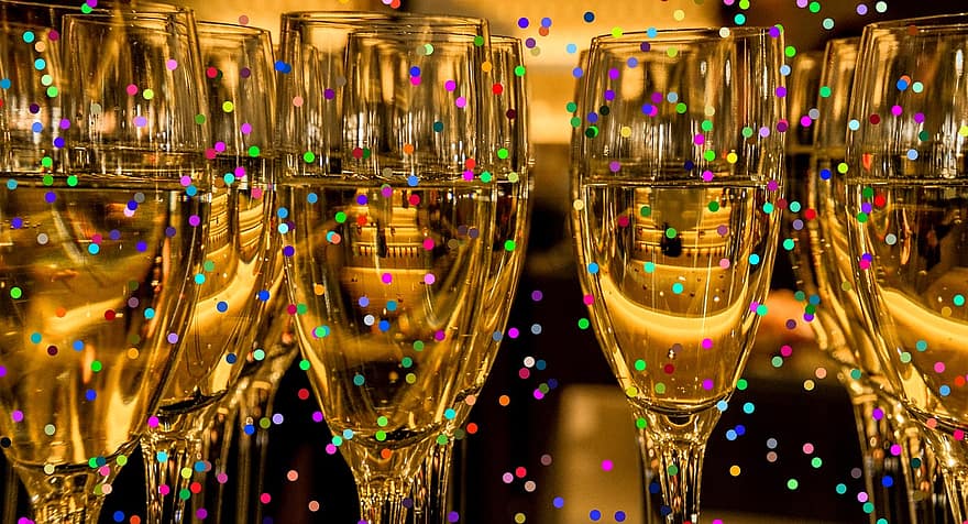 Силвестър, навечерието на Нова Година, нова година, 2017, края на годината, годишни финансови отчети