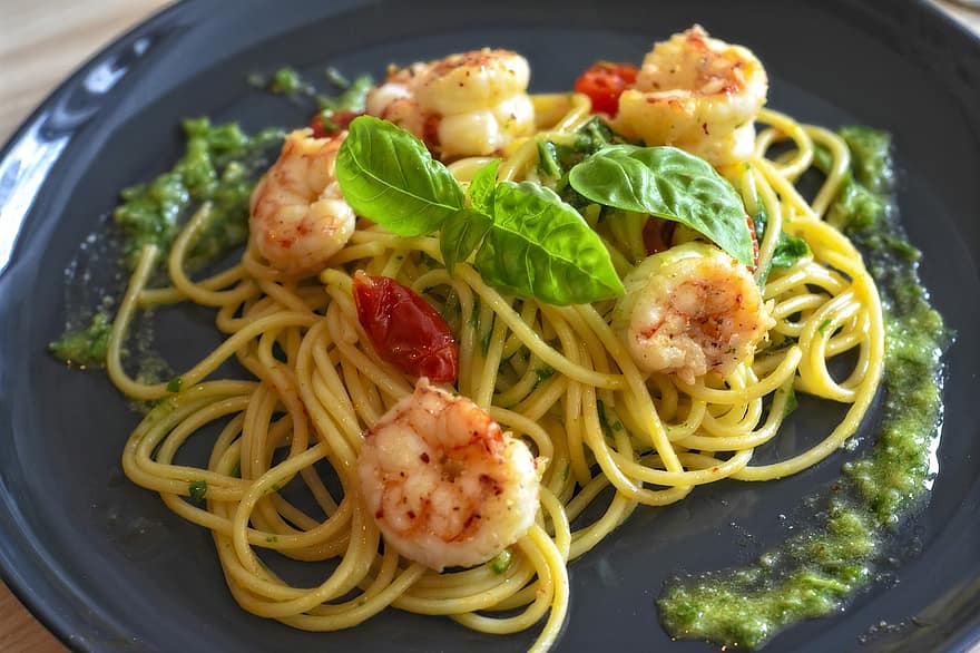 Spaghetti, Noodles, Scampi, Pesto, Basil, Pasta, Starter, Tomatoes, Eat, Italy, Food
