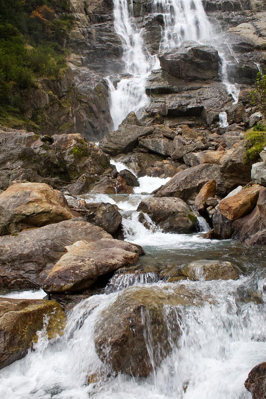 川、滝、ストリーム、小川、岩、水、風景、流れる、森林、山、流れる水