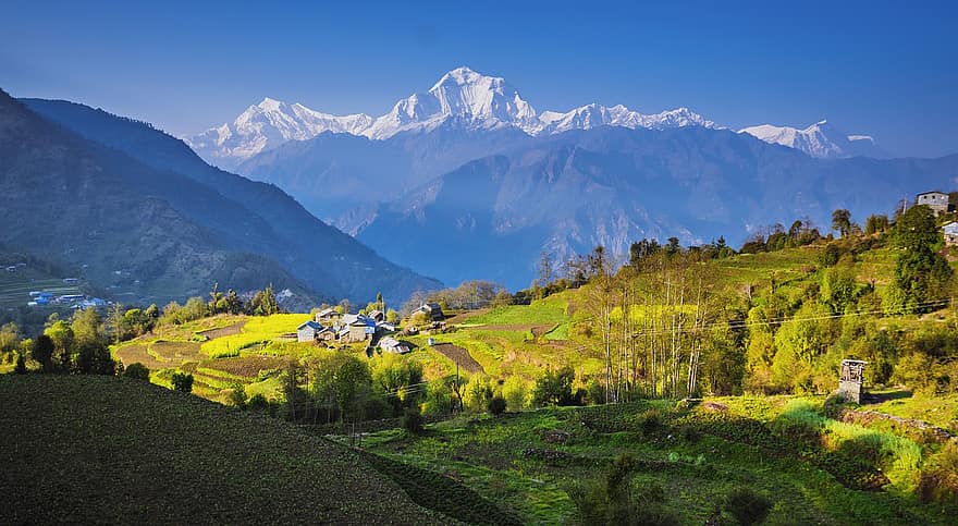 Himalája, hegyek, Everest, dombok, hegyi völgy, falu, házak, hegyi kunyhók, Nepál, hó, hó hegyek