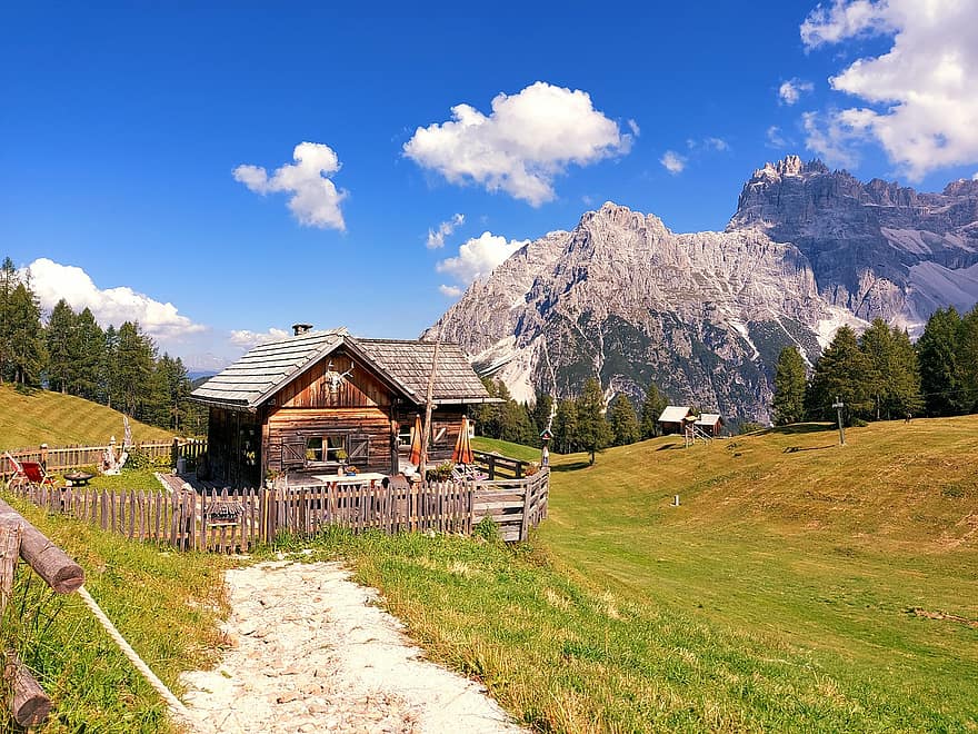 Italija, Pietų Tirolis, kalnai, Alpės, dolomitai, kraštovaizdį, kalnas, žolė, kaimo scenoje, pievos, vasara