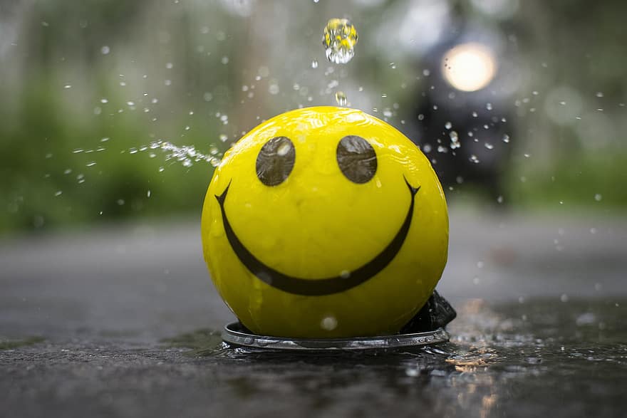 gülümseyen, top, gülen, duygu, ifade, ıslak, yağış miktarı, su birikintisi, dalgalanmalar, ıslak top