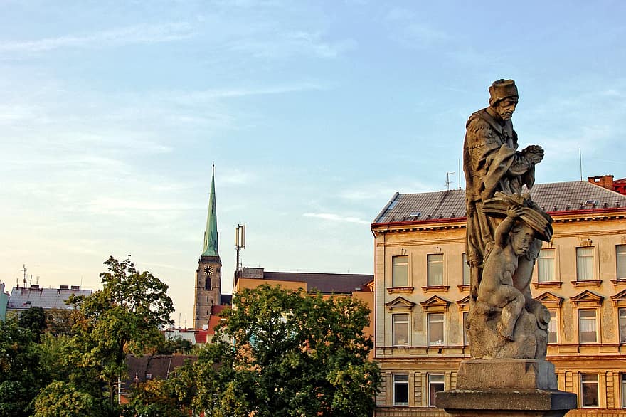 Stadt, Europa, Reise, Tourismus, Wahrzeichen, Kunst, Statue, Skulptur, pilsen, Tschechische Republik, Kirche