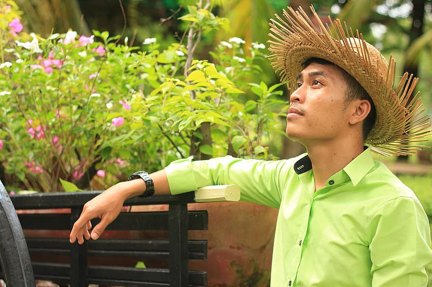 Χμερ άντρας, ασιατικός άνθρωπος, σκέψη, καμπότζη, Ασία, πάρκο, σε εξωτερικό χώρο