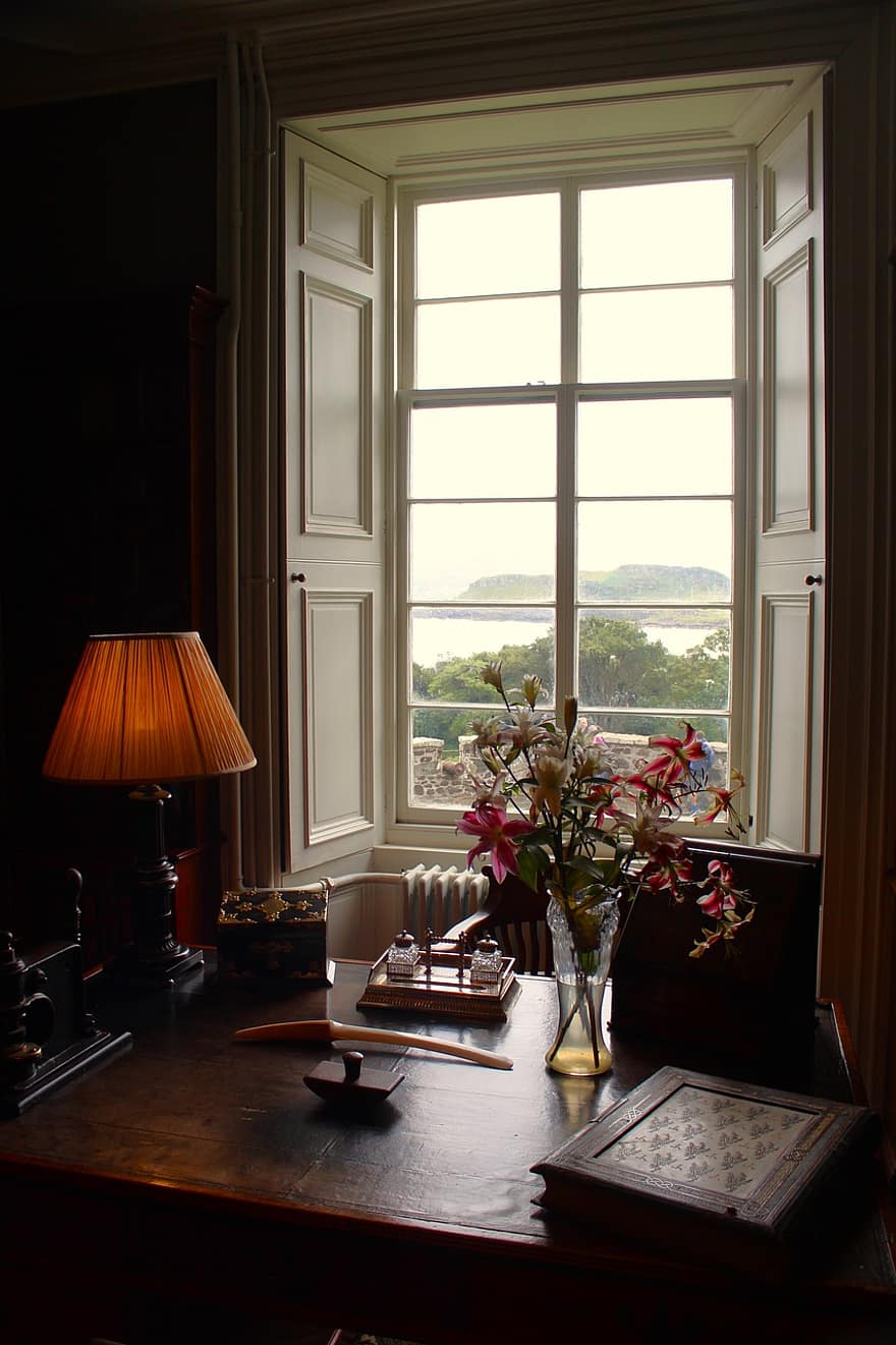 la fenêtre, perspective, paysage, écrire, bureau, nostalgique, à l'intérieur, chambre domestique, table, intérieur de la maison, moderne