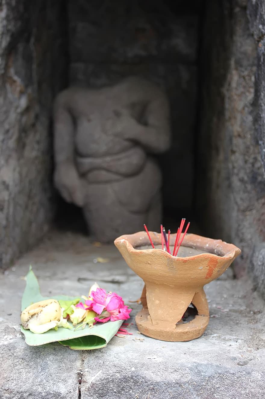 Sukuh tempel, hindu, rökelse, erbjudande, skulptur, sten, tempel, religion, kulturellt arv