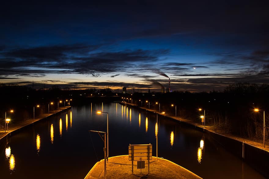 Rhin-Herne-kanalen, kanal, aften, vandveje, nat, lys, Rute for industriarv, industriel, fabrikker, vand, herne