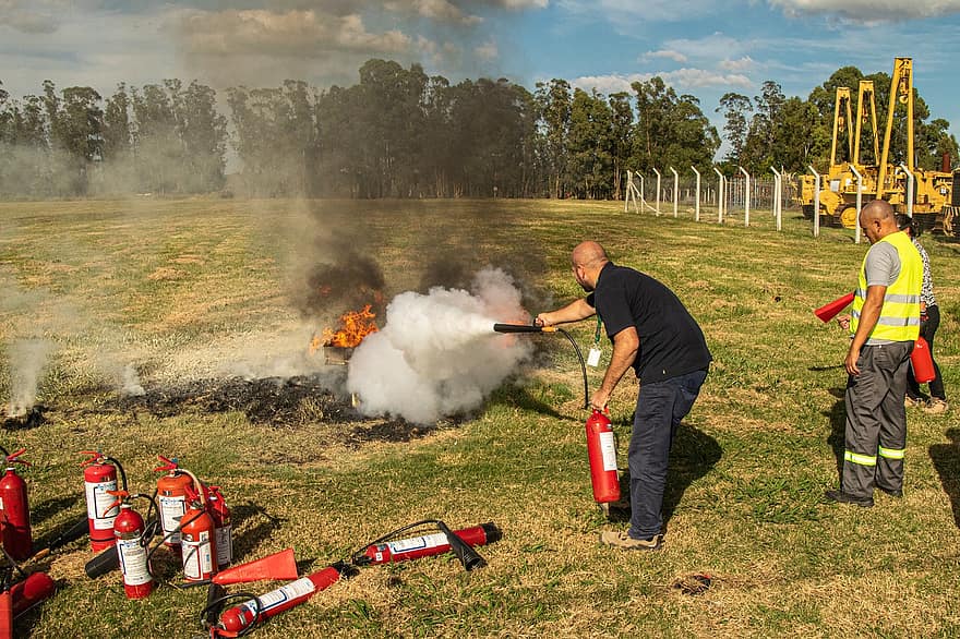 تدريب السلامة ، تدريب السلامة من الحرائق ، تدريب الاستجابة للطوارئ ، مكافحة الحريق