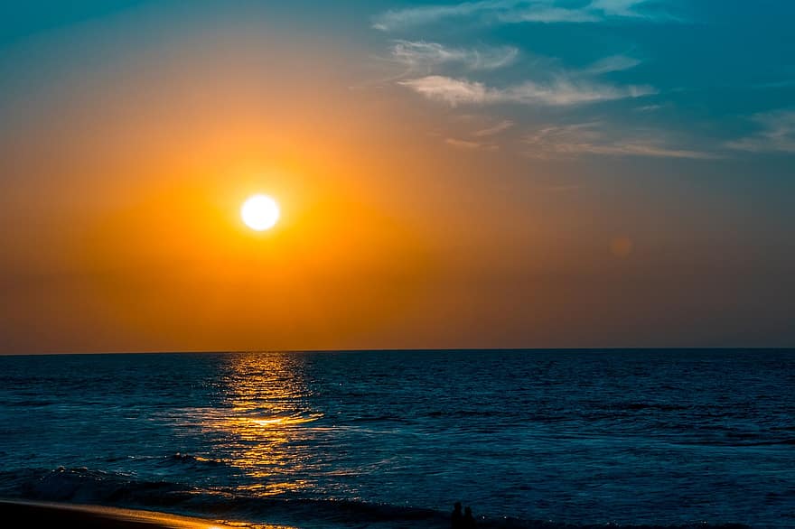 le coucher du soleil, plage, mer, océan, horizon, Soleil, heure d'or, paysage marin, skyscape, vagues, silhouette