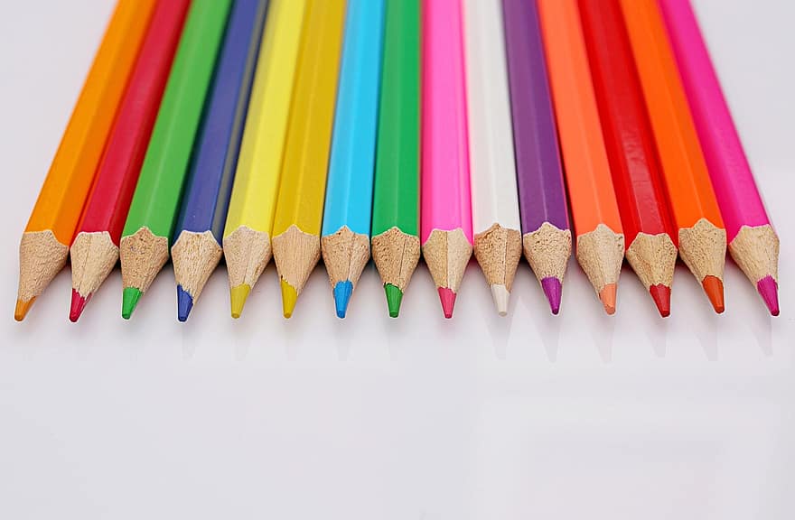 színes ceruzák, Művészet, irodaszer