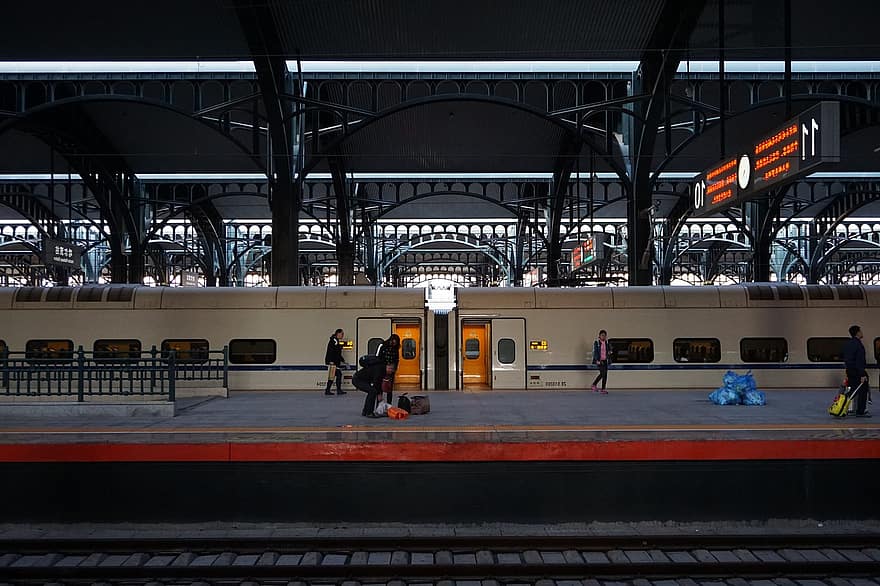 traukinių stotis, minios, traukinys, platforma, transportavimas