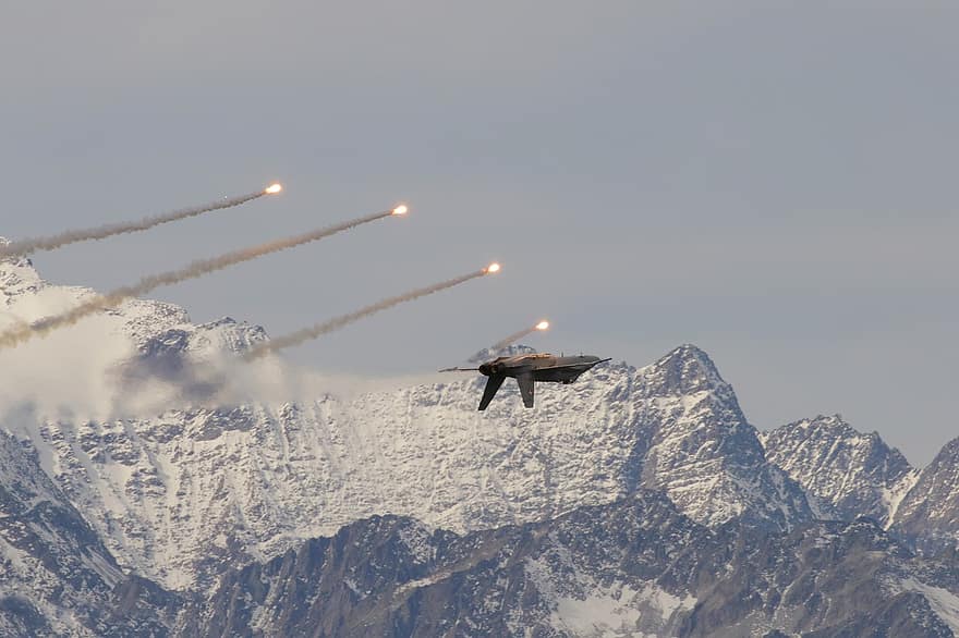 ボーイングFA-18ホーネット、戦闘機、タービン、軍用機、ジェットトレーニング、空軍、スイス、アクセルプ
