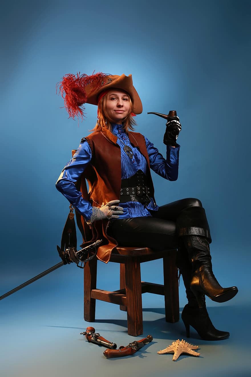 женщина, модель, портрет, костюм, пират, матрос, корсар, треугольная шапка, капитан, шапка, пиратство