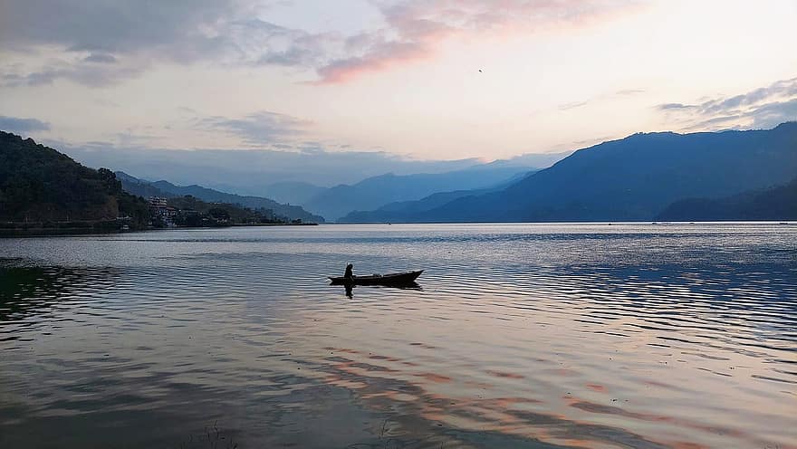 lago, tramonto, barca, in riva al lago, pokhara, Nepal, nave nautica, acqua, estate, montagna, paesaggio