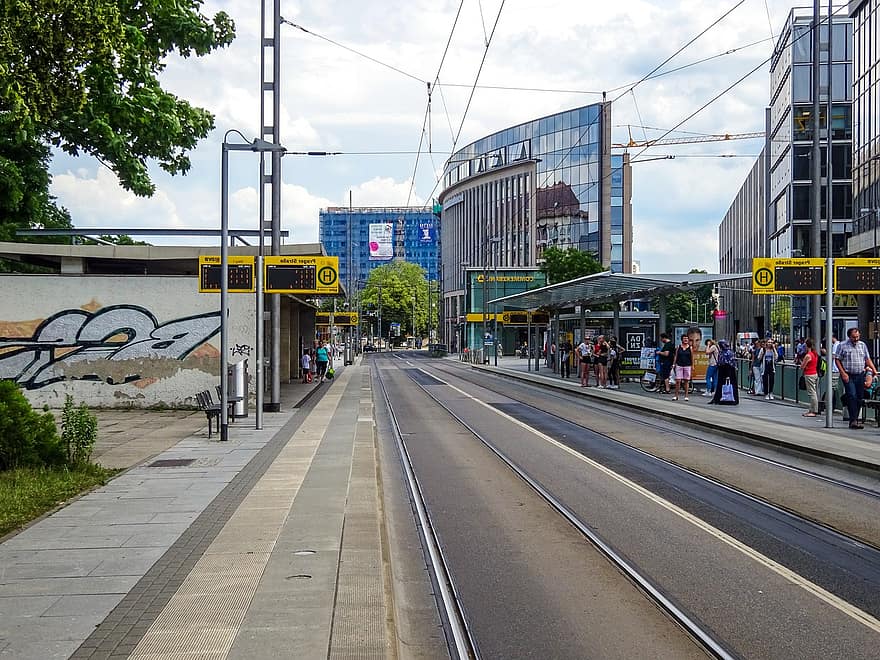 Drážďany, Německo, tramvaje, tramvaj, ulice, město, tramvajová zastávka, kolejnic, městský život, architektura, přeprava