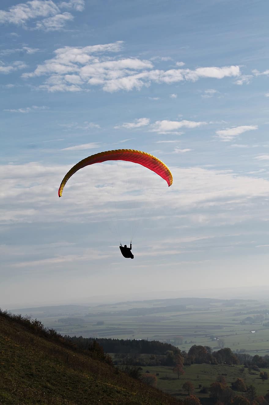 Skydiving, Parachute, Flying, Parachuting, Paragliding, Sport, Leisure, Adventure, Recreational Activity, Paraglider