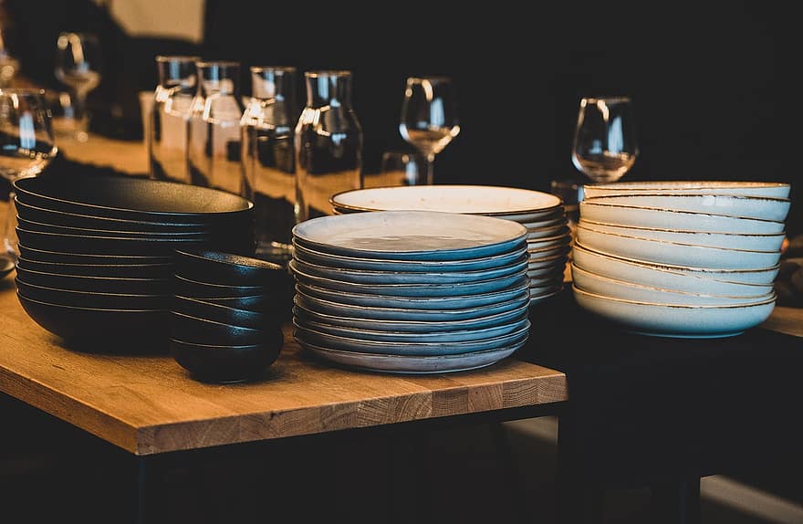 tableware, plates, restaurant, crockery, table, close-up, plate, bowl, stack, single object, food