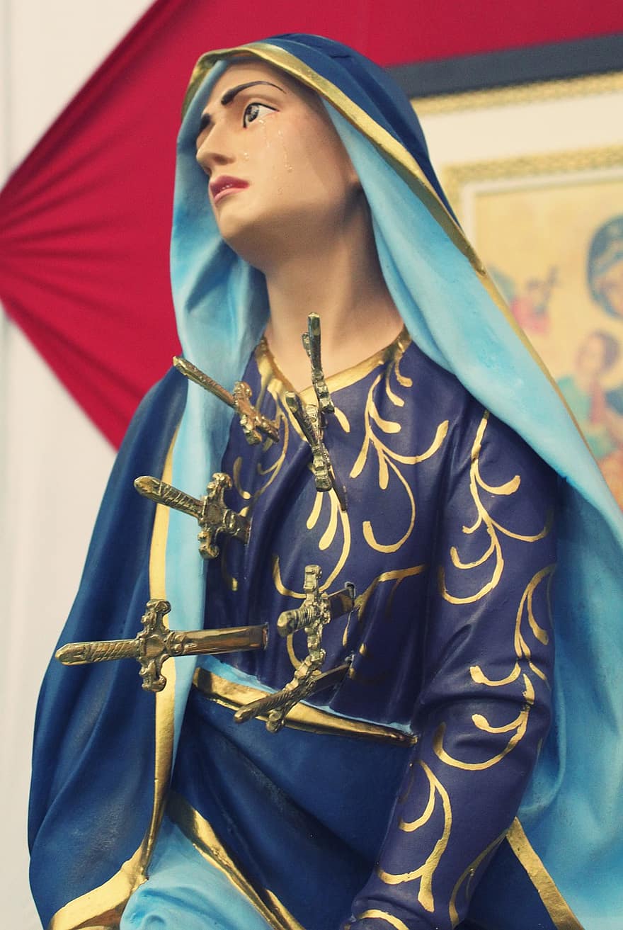 Nuestra Señora de los Dolores, espadas, Virgen María, estatua, Estatua de Nuestra Señora de los Dolores, lágrimas, soledad, tristeza, mujer, religión, cristianismo